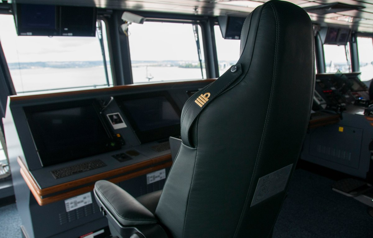 HMS QE Skippers chair