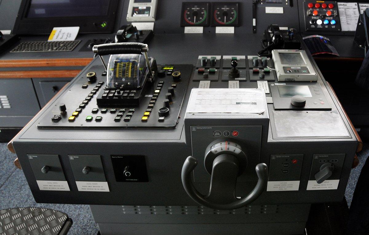 HMS QE steering position